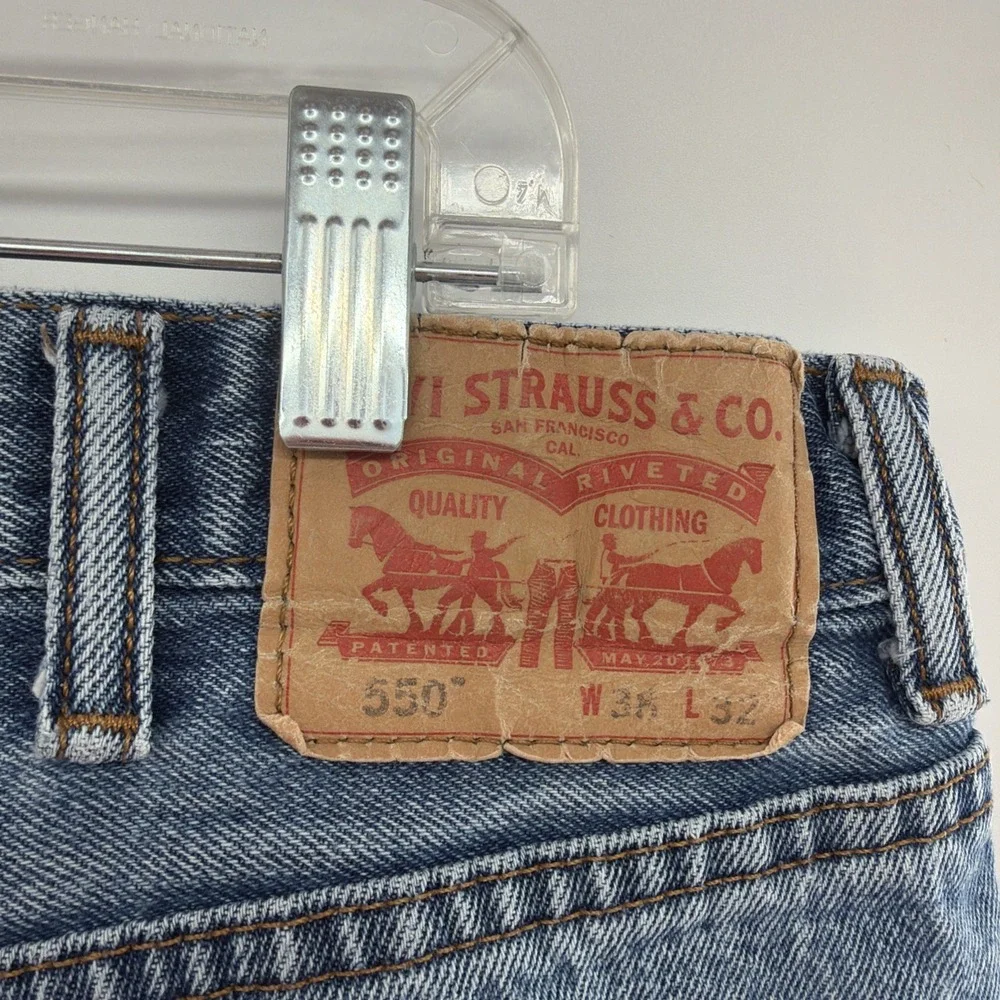 Levis Jeans 550 Relaxed Fit Blue Medium Wash Mens Size 38x32 High Rise